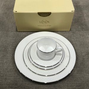 LENOX VENETIAN LACE 5 PC PLACE SETTING, BRAND NEW